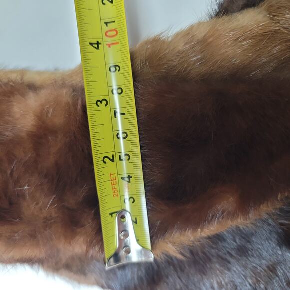 Lot of 3 Vintage Fur Collars Various Sizes and Colors - Picture 6 of 9